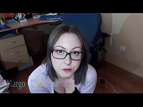❤️ Sexet pige med briller sutter Dildo dybt på kamera ❌ Super porno at da.com-porn-mz.ru ️❤
